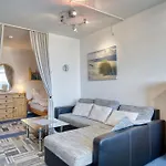 - Haus P, App 0p0305